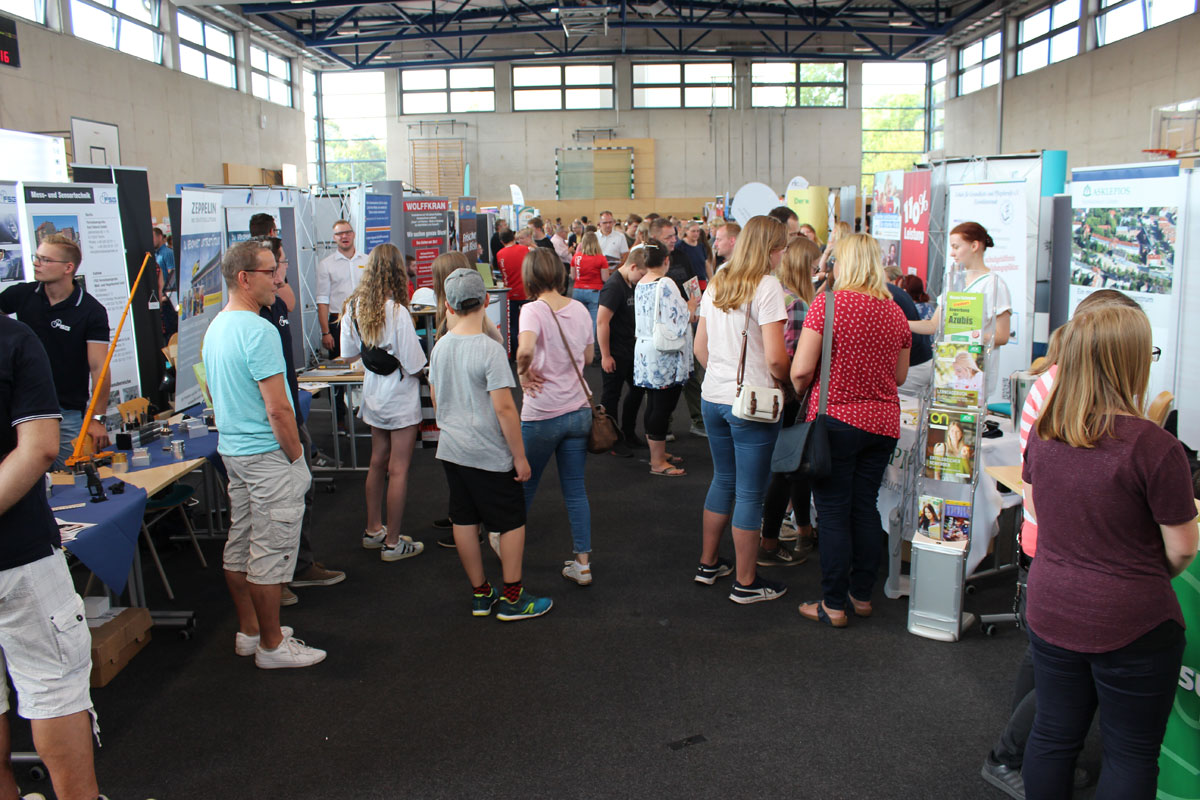 1.800 Besucher kamen zur diesjährigen LDS-Ausbildungsmesse am 24. August 2019 im OSZ Königs Wusterhausen