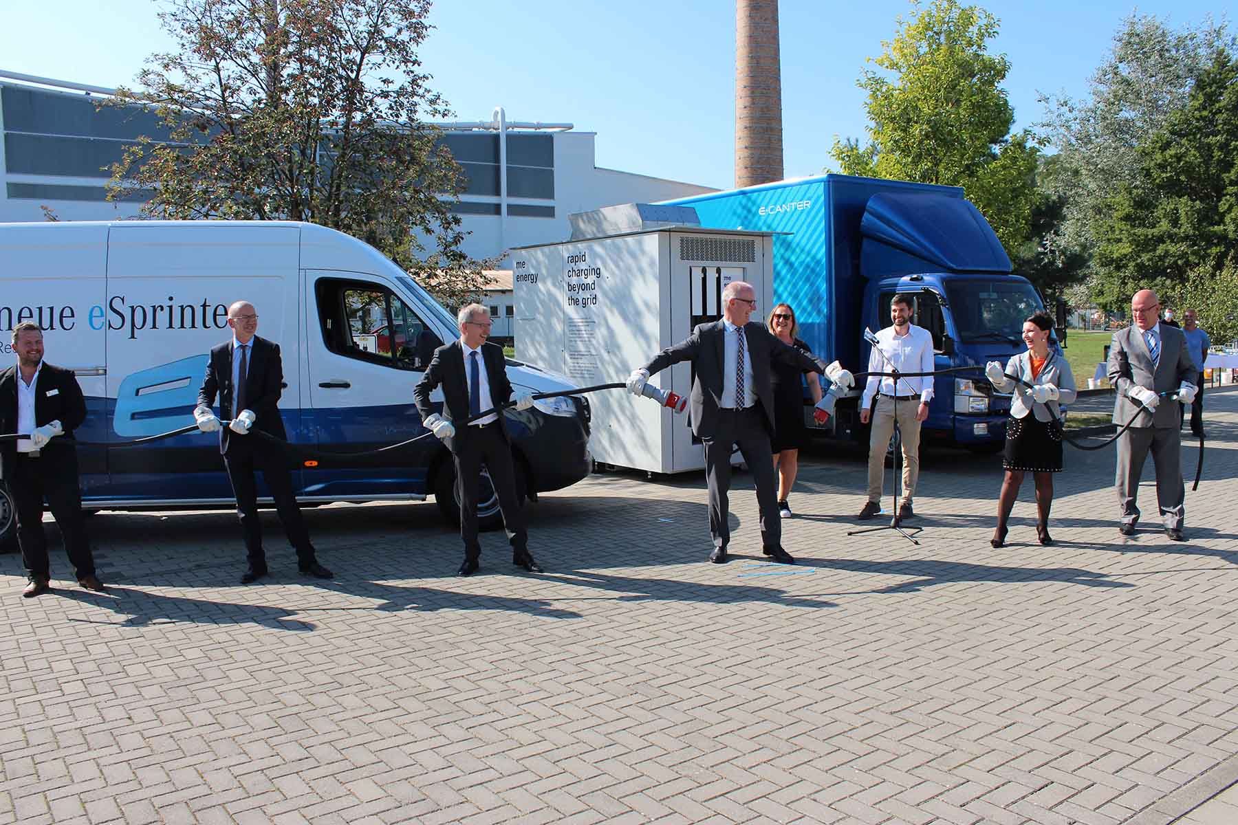 WFG & ME Energy eröffnen am 22. September 2020 die erste stromnetzunabhängige Schnellladestation für Elektrofahrzeuge in Wildau. 